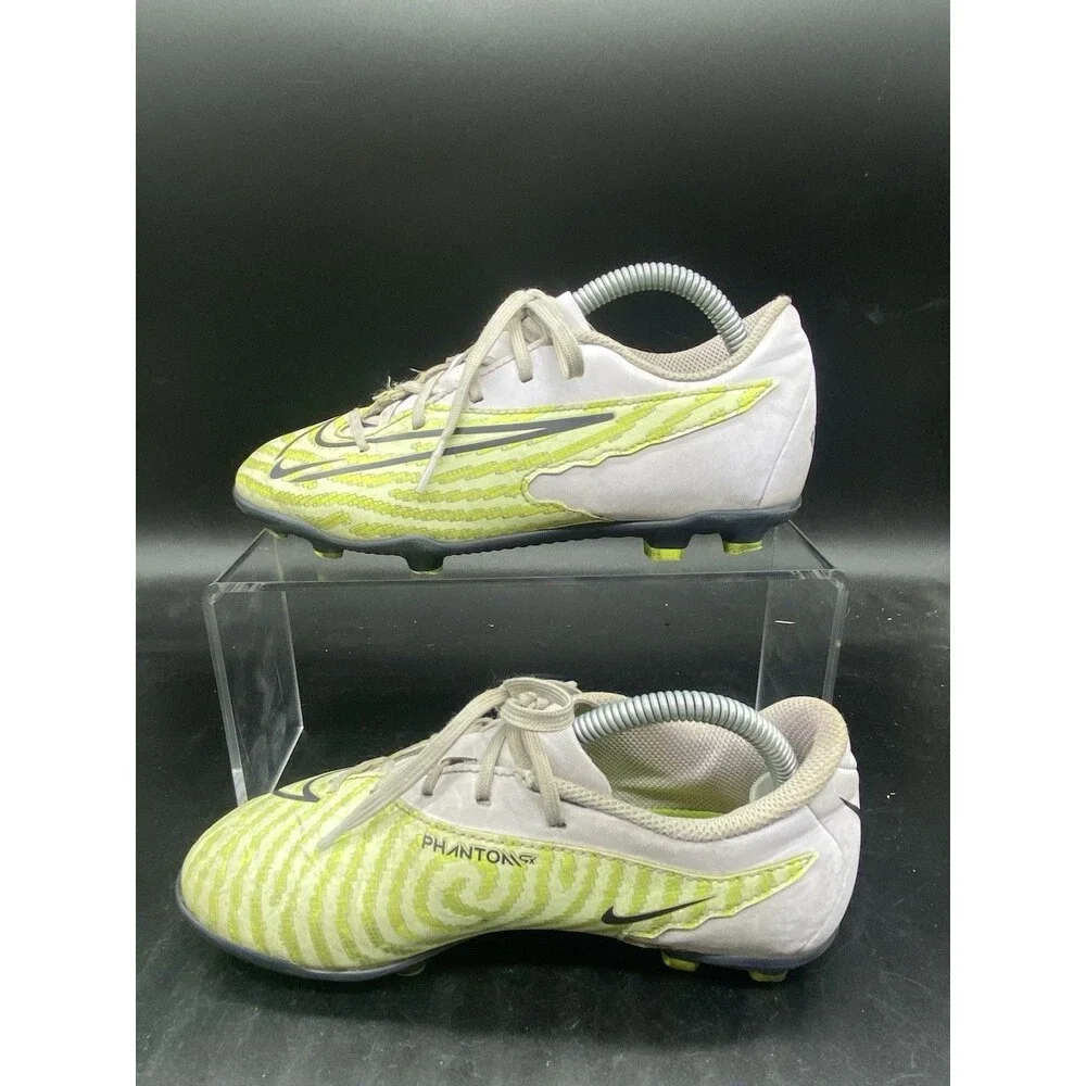 Nike Phantom GX Club GS Soccer Cleats Youth Size 2Y DD9564-705